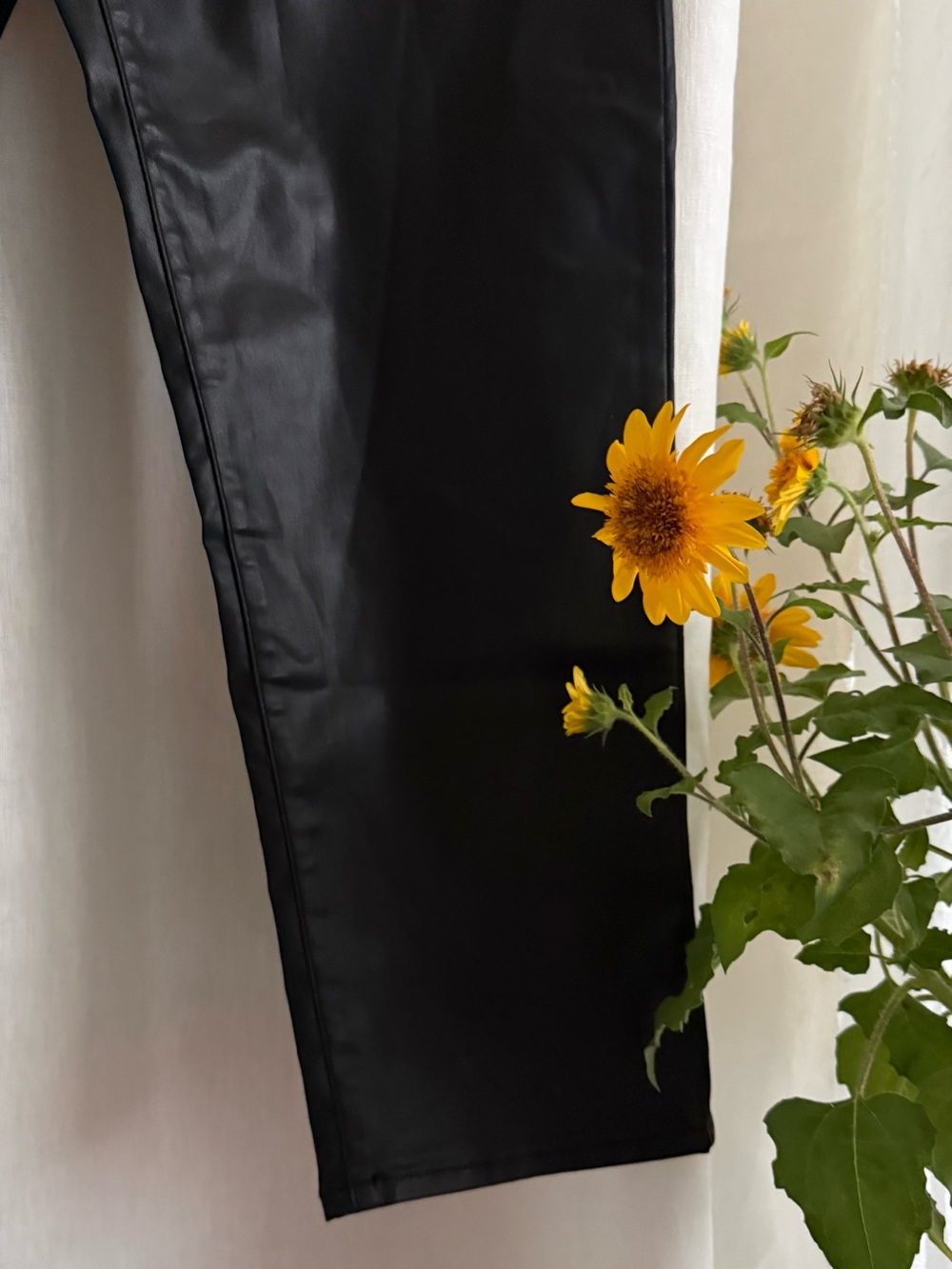 NWT Chico’s So Slimming Girlfriend Slim Leg Pants 3R 16 Black Faux Leather Look - Picture 6 of 12